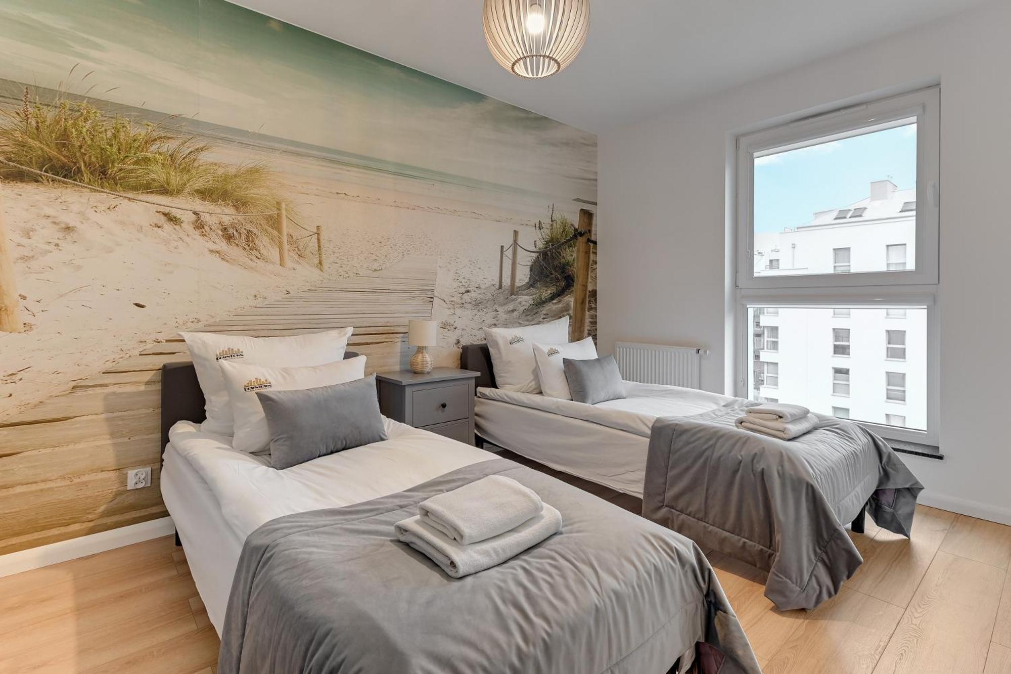 Angielska Grobla - City Center, Marina & Parking By Downtown Apartments Gdansk Bagian luar foto